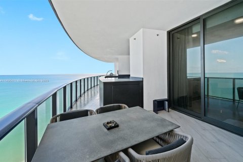 Condo in Sunny Isles Beach, Florida, 4 bedrooms  № 885838 - photo 21