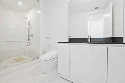 Condo in Sunny Isles Beach, Florida, 4 bedrooms  № 885838 - photo 11