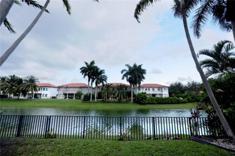 Casa en venta en Cutler Bay, Florida, 5 dormitorios, 438.22 m2 № 878339 - foto 11