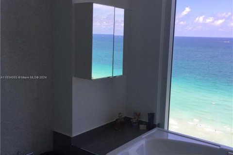 Copropriété à vendre à Sunny Isles Beach, Floride: 3 chambres, 226.68 m2 № 1294333 - photo 18