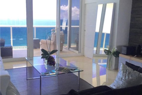 Copropriété à vendre à Sunny Isles Beach, Floride: 3 chambres, 226.68 m2 № 1294333 - photo 1