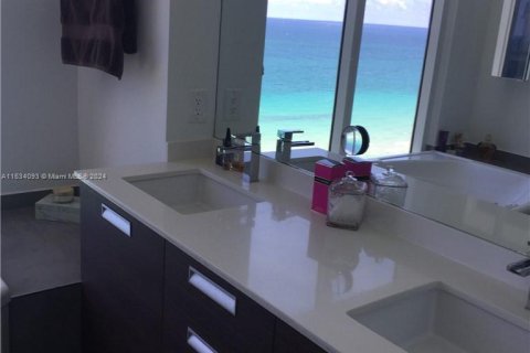 Copropriété à vendre à Sunny Isles Beach, Floride: 3 chambres, 226.68 m2 № 1294333 - photo 17