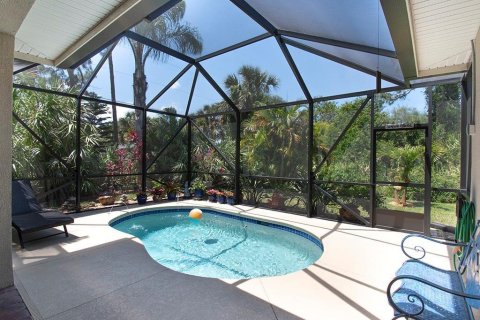 House in Vero Beach, Florida 3 bedrooms, 185.8 sq.m. № 1174386 - photo 6