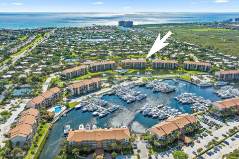 Condo in Jupiter, Florida, 2 bedrooms  № 1136403 - photo 1