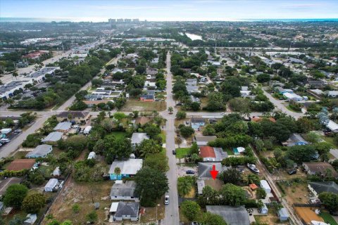 House in Jupiter, Florida 3 bedrooms, 113.34 sq.m. № 1154315 - photo 21