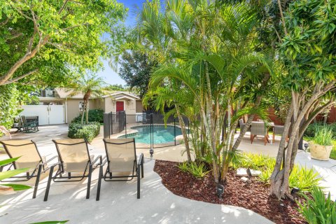 House in Jupiter, Florida 3 bedrooms, 113.34 sq.m. № 1154315 - photo 14