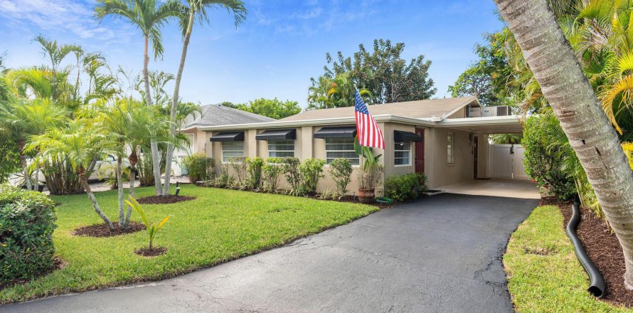 House in Jupiter, Florida 3 bedrooms, 113.34 sq.m. № 1154315