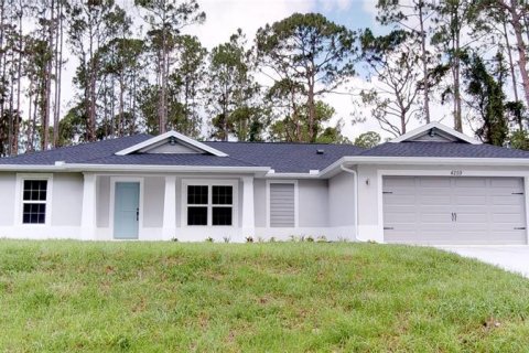 Villa ou maison à vendre à North Port, Floride: 3 chambres, 157.28 m2 № 218660 - photo 1