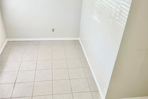 Condominio en venta en Orlando, Florida, 3 dormitorios, 95.88 m2 № 1200095 - foto 3