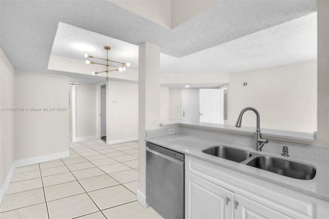 Condominio en venta en Pembroke Pines, Florida, 3 dormitorios, 115.85 m2 № 1386229 - foto 17