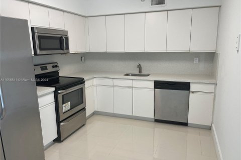 Condo in Aventura, Florida, 2 bedrooms  № 1385796 - photo 12