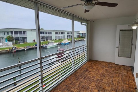 Condominio en venta en North Palm Beach, Florida, 2 dormitorios, 94.2 m2 № 934171 - foto 4