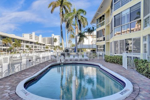 Condo in Fort Lauderdale, Florida, 2 bedrooms  № 945304 - photo 9