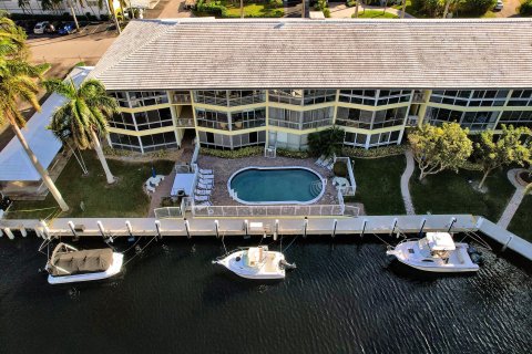 Copropriété à vendre à Fort Lauderdale, Floride: 2 chambres, 119.38 m2 № 945304 - photo 1