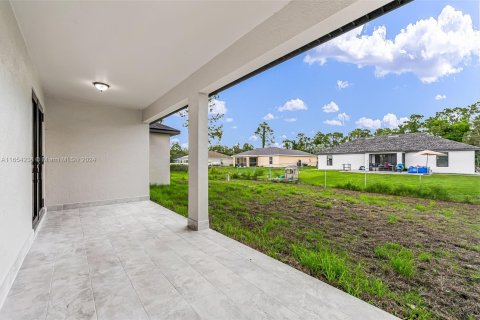 Casa en venta en Lehigh Acres, Florida, 3 dormitorios, 154.87 m2 № 1348871 - foto 23