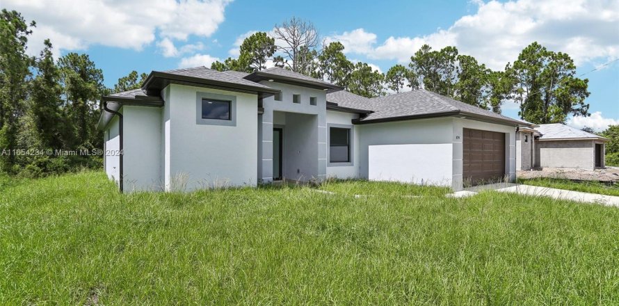 Casa en Lehigh Acres, Florida 3 dormitorios, 154.87 m2 № 1348871