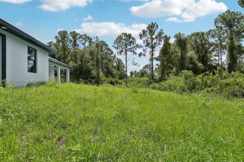 House in Lehigh Acres, Florida 3 bedrooms, 154.87 sq.m. № 1348871 - photo 27