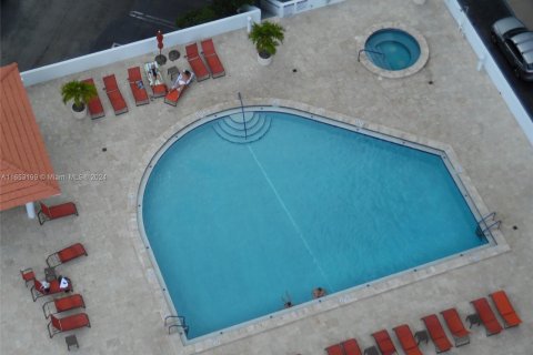 Copropriété à vendre à Aventura, Floride: 2 chambres, 105.72 m2 № 1348823 - photo 11