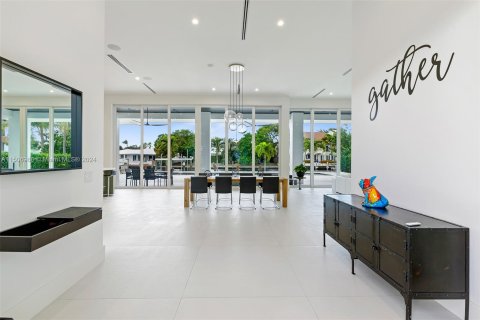 Casa en venta en Fort Lauderdale, Florida, 3 dormitorios, 249.91 m2 № 947720 - foto 2