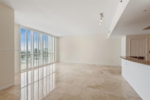 Condo in Fort Lauderdale, Florida, 1 bedroom  № 1409214 - photo 3