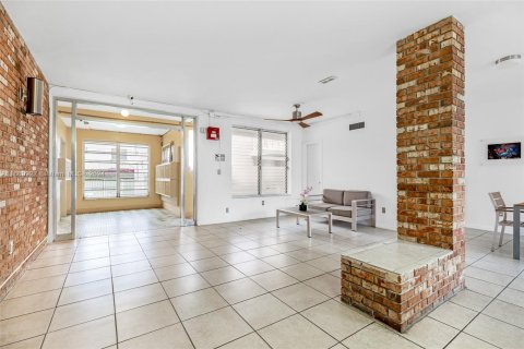 Copropriété à vendre à Miami Beach, Floride: 1 chambre, 60.39 m2 № 1394911 - photo 24