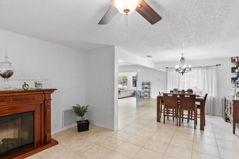 Casa en venta en Coconut Creek, Florida, 3 dormitorios, 170.66 m2 № 1394954 - foto 12