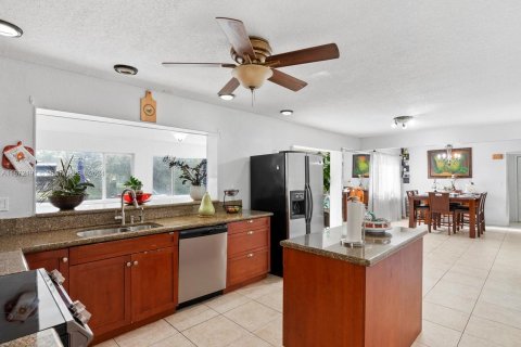 Casa en venta en Coconut Creek, Florida, 3 dormitorios, 170.66 m2 № 1394954 - foto 13