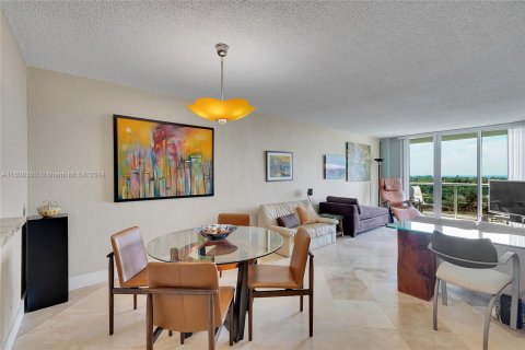 Condo in Sunny Isles Beach, Florida, 1 bedroom  № 1330693 - photo 11