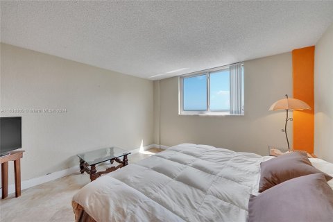 Condo in Sunny Isles Beach, Florida, 1 bedroom  № 1330693 - photo 21