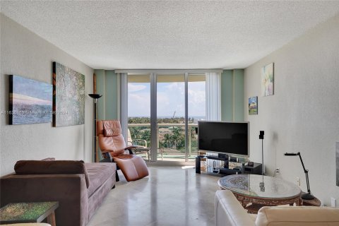 Condo in Sunny Isles Beach, Florida, 1 bedroom  № 1330693 - photo 14