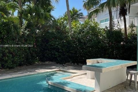 Casa en venta en Key Biscayne, Florida, 5 dormitorios, 388.42 m2 № 885770 - foto 21