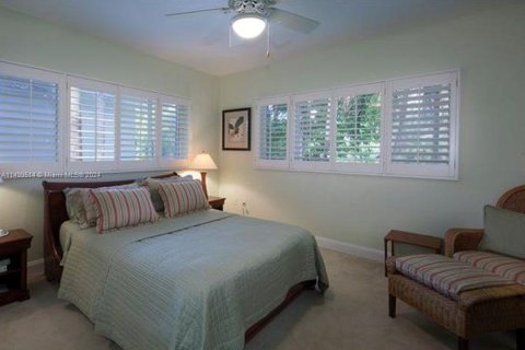 Casa en venta en Key Biscayne, Florida, 5 dormitorios, 388.42 m2 № 885770 - foto 9