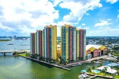 Copropriété à vendre à Riviera Beach, Floride: 3 chambres, 166.11 m2 № 1210391 - photo 5