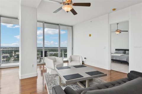 Condo in Orlando, Florida, 2 bedrooms  № 1342410 - photo 15