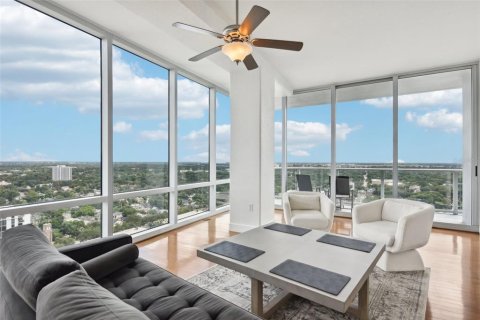 Condo in Orlando, Florida, 2 bedrooms  № 1342410 - photo 2