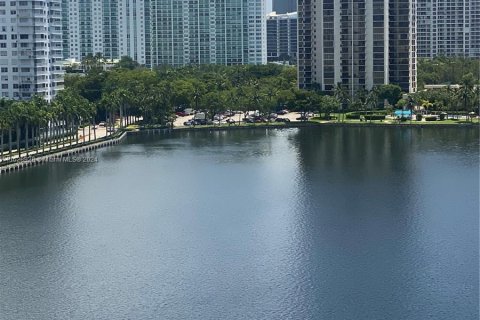 Condo in Aventura, Florida, 2 bedrooms  № 1288890 - photo 2