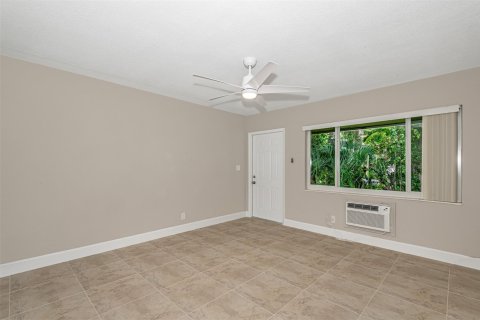 Commercial property in Lighthouse Point, Florida № 992040 - photo 28