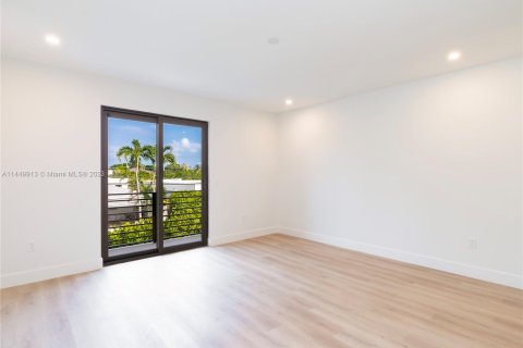 Townhouse in Fort Lauderdale, Florida 3 bedrooms, 185.34 sq.m. № 708034 - photo 14