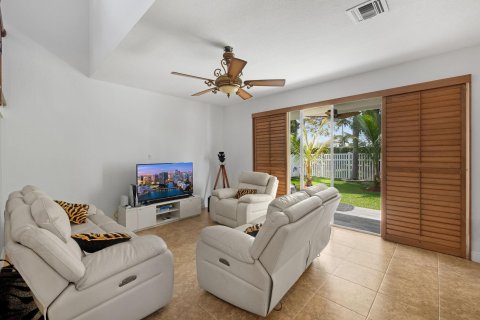 Casa en venta en Royal Palm Beach, Florida, 4 dormitorios, 261.24 m2 № 1100387 - foto 21