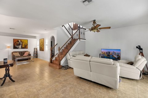 Casa en venta en Royal Palm Beach, Florida, 4 dormitorios, 261.24 m2 № 1100387 - foto 26