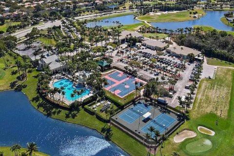 Villa ou maison à vendre à Royal Palm Beach, Floride: 4 chambres, 261.24 m2 № 1100387 - photo 29