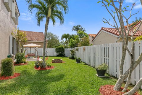 Villa ou maison à vendre à Weston, Floride: 4 chambres, 198.16 m2 № 1100352 - photo 11