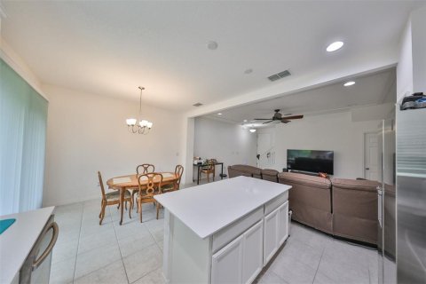 Touwnhouse à vendre à Apollo Beach, Floride: 3 chambres, 158.12 m2 № 1359254 - photo 10