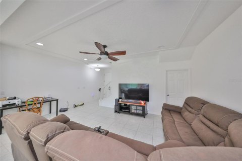 Touwnhouse à vendre à Apollo Beach, Floride: 3 chambres, 158.12 m2 № 1359254 - photo 3