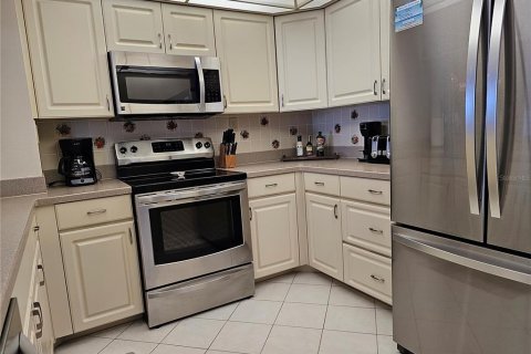 Condo in New Smyrna Beach, Florida, 1 bedroom  № 1382628 - photo 16