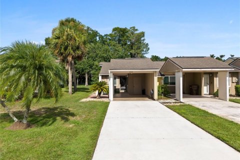 Villa ou maison à vendre à Kissimmee, Floride: 2 chambres, 102.56 m2 № 1285273 - photo 2