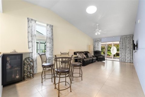 Villa ou maison à vendre à Kissimmee, Floride: 2 chambres, 102.56 m2 № 1285273 - photo 9