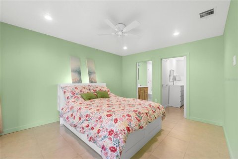 Villa ou maison à vendre à Kissimmee, Floride: 2 chambres, 102.56 m2 № 1285273 - photo 12