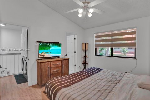 Touwnhouse à vendre à Aventura, Floride: 2 chambres, 127.83 m2 № 965489 - photo 12