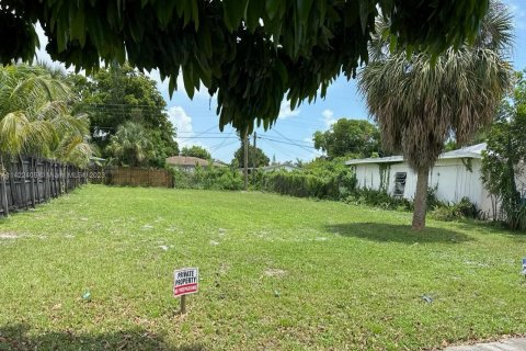 Terrain à vendre à Fort Lauderdale, Floride № 635959 - photo 3